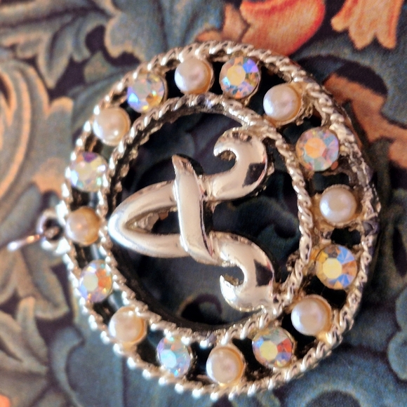 Silver Pendant With Rhinstones "A" Opalescent Accents - Picture 1 of 5